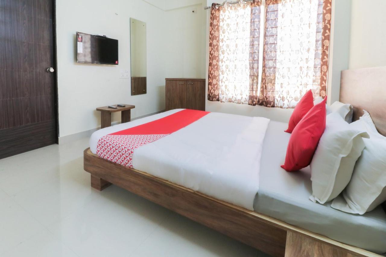 Oyo 63903 Hotel Shree Ram Villa Дварка Экстерьер фото