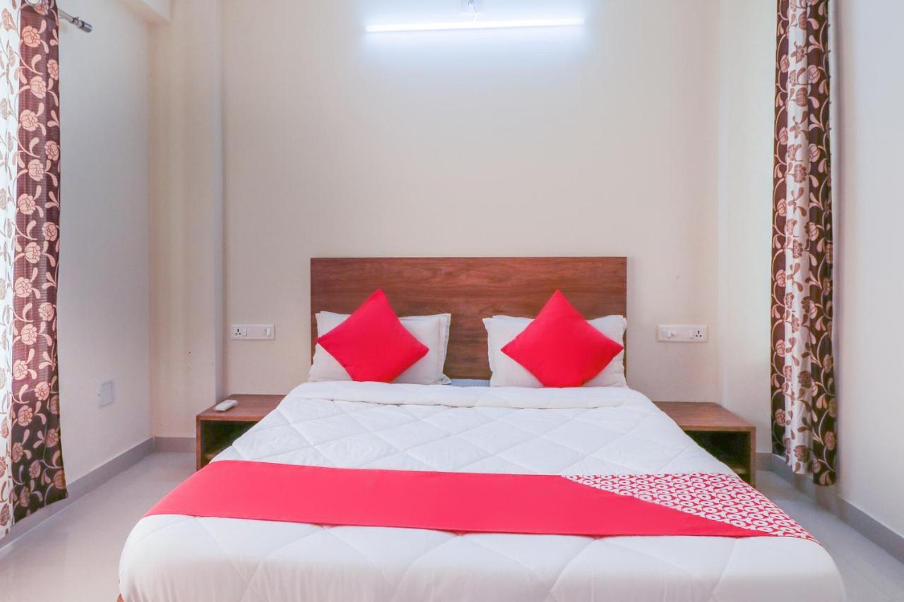 Oyo 63903 Hotel Shree Ram Villa Дварка Экстерьер фото